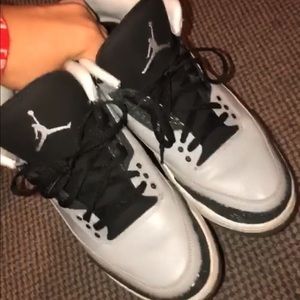 Jordan Wolf Grey 3’s